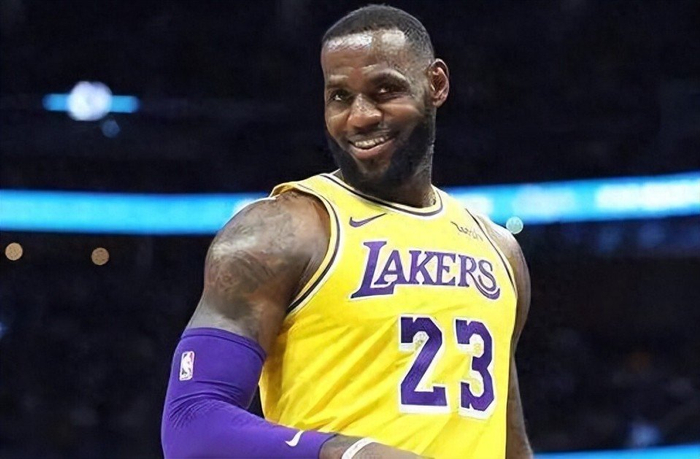 开云移动端-詹姆斯3亿买下洛杉矶豪宅，每年要交多少物业费？说出来你可能不信|洛杉矶湖人队|nba|房产税|开支|湖人_新浪体育_新浪新闻